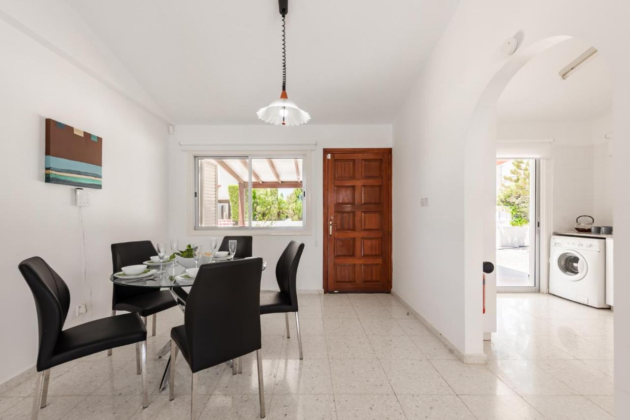 Bungalow Casa Bella By Ezoria Villas Коръл бей Екстериор снимка
