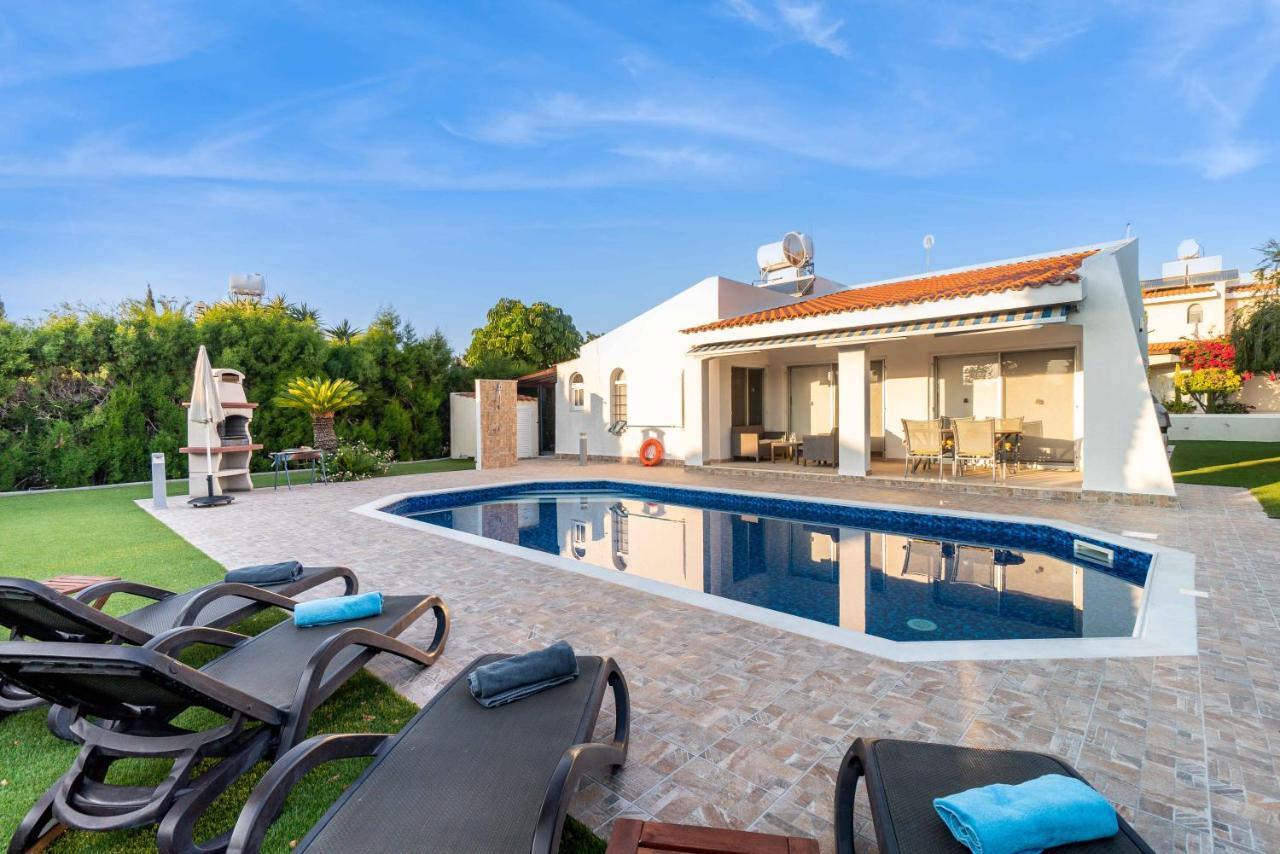 Bungalow Casa Bella By Ezoria Villas Коръл бей Екстериор снимка
