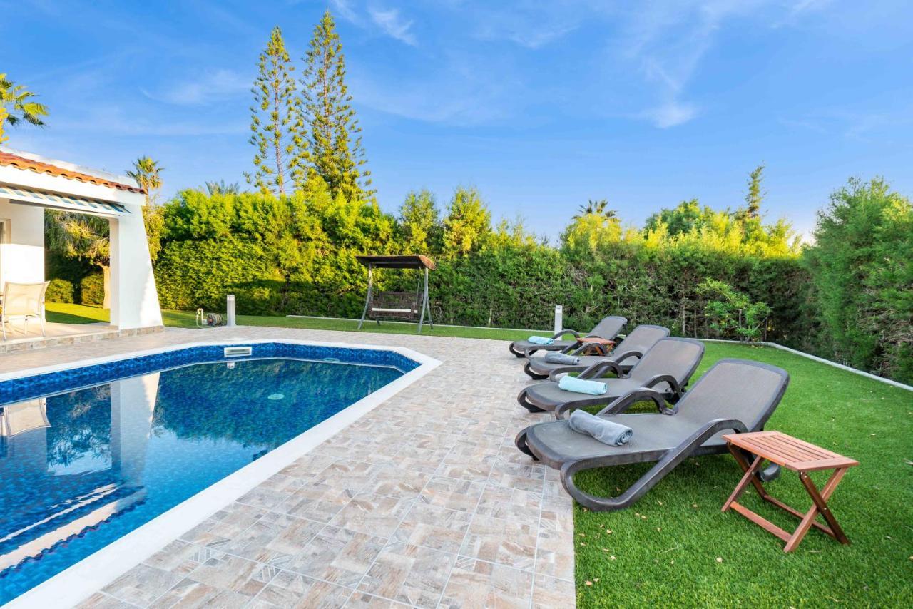 Bungalow Casa Bella By Ezoria Villas Коръл бей Екстериор снимка