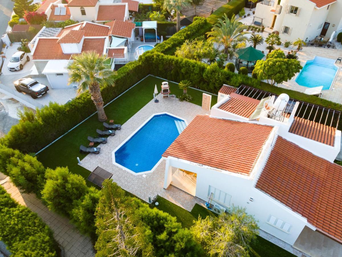 Bungalow Casa Bella By Ezoria Villas Коръл бей Екстериор снимка