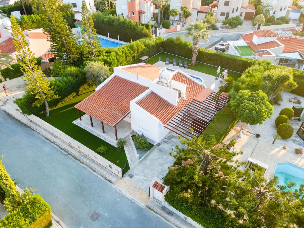 Bungalow Casa Bella By Ezoria Villas Коръл бей Екстериор снимка
